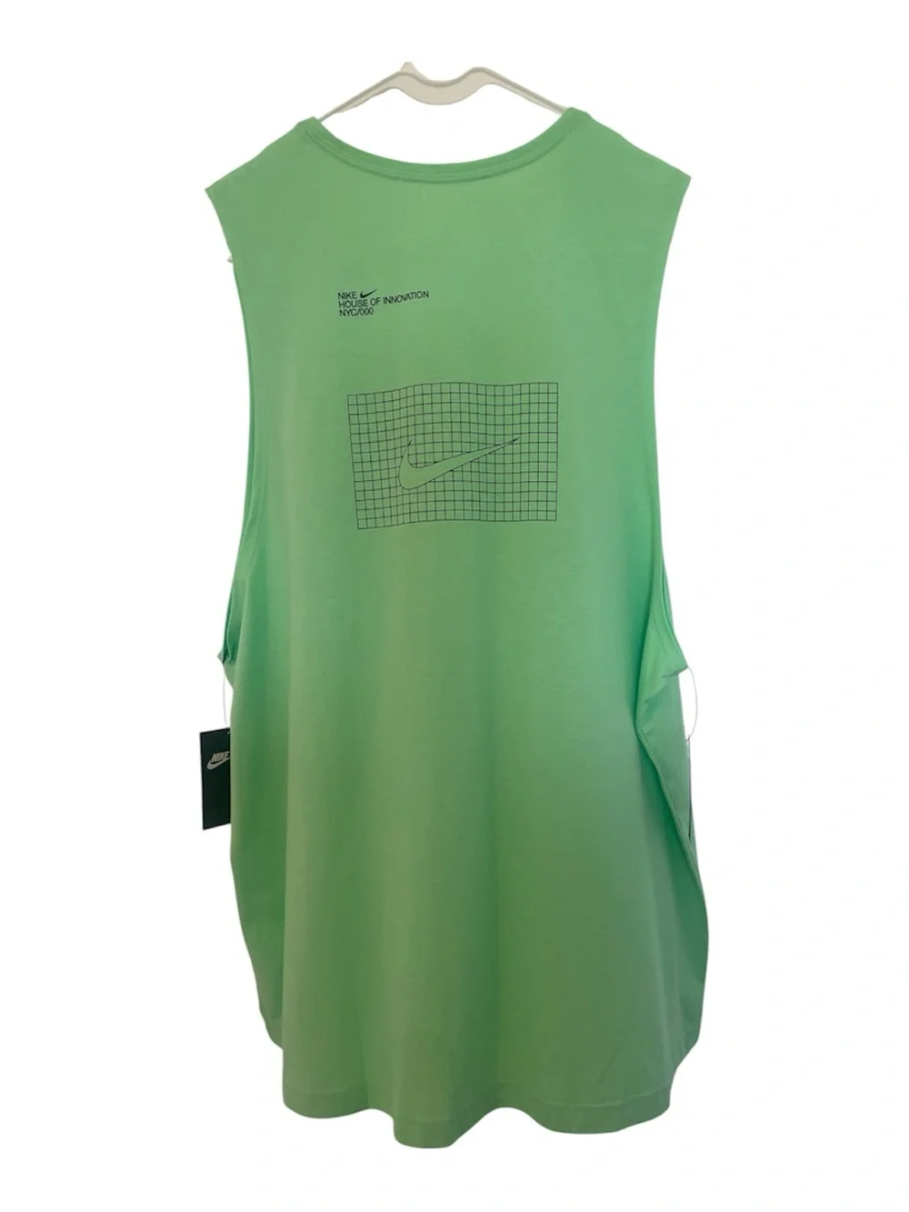 Nike Standard Fit 